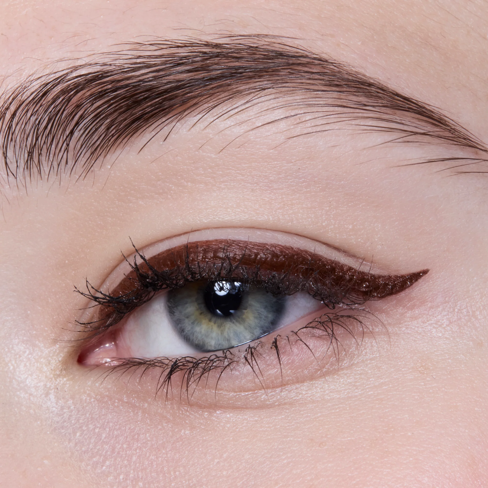 H20 Proof Eyeliner Pen - Image 9