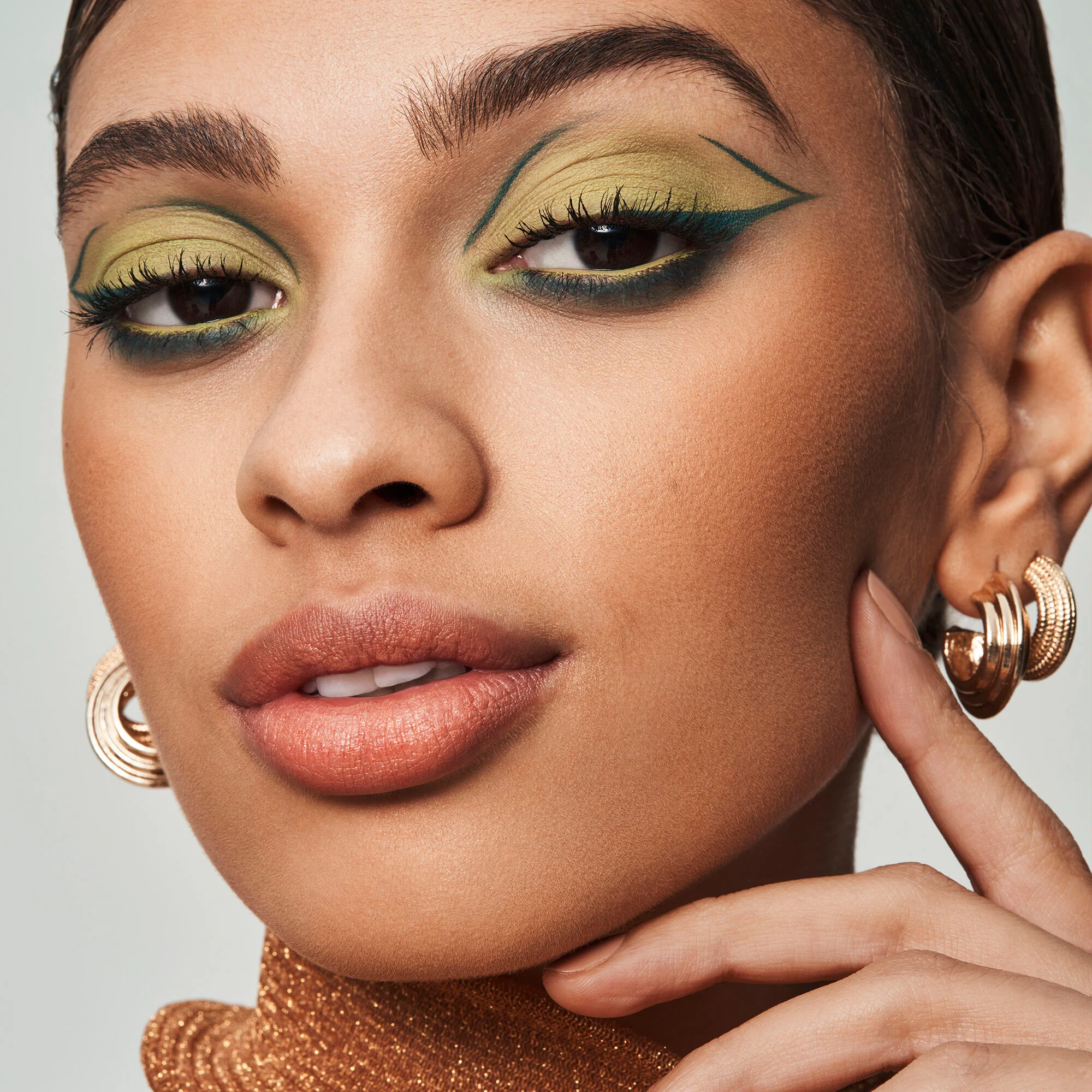 No Budge Matte Shadow Stick - Image 6